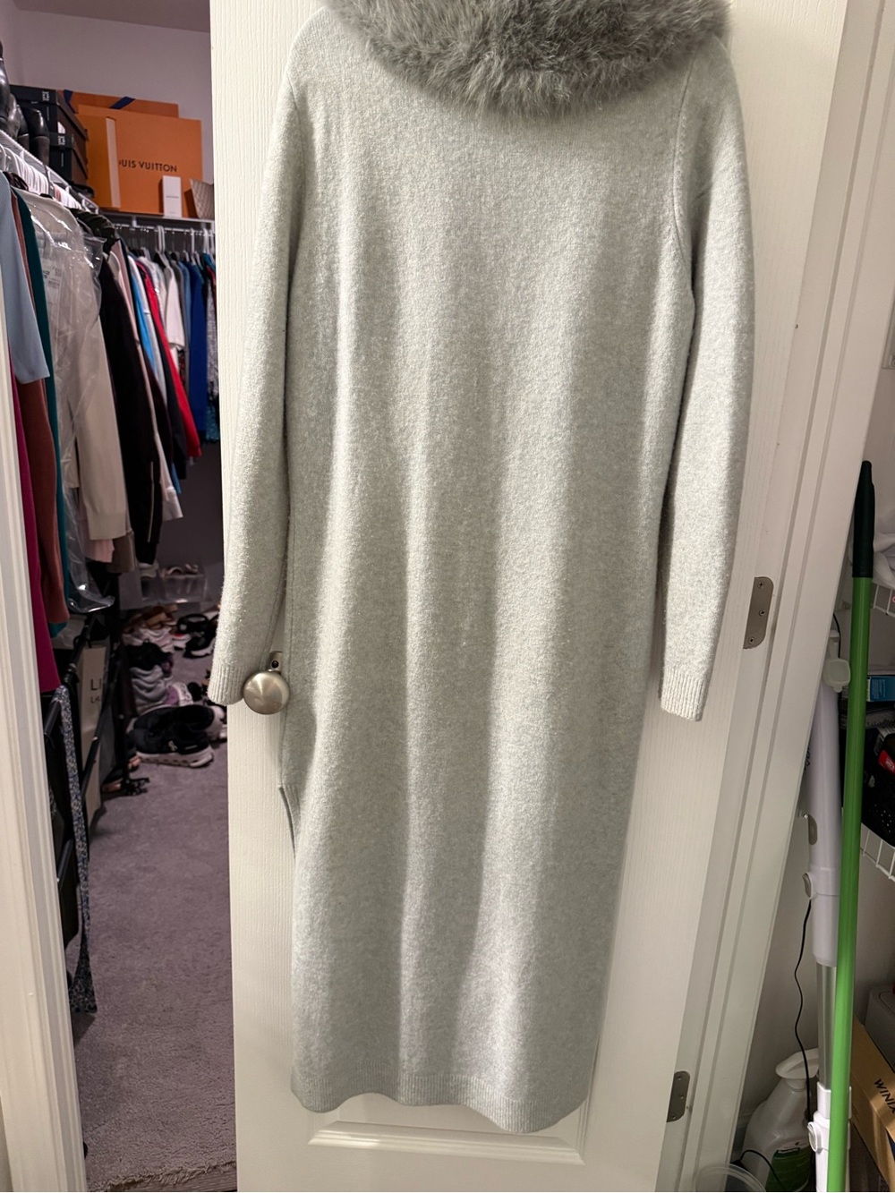 Women's Long Faux-Fur Collar wool blend dressy floor legthh cardigan medium/sma